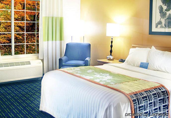 Fairfield Inn And Suites By Marriott Cincinnati Eastgate Стая снимка