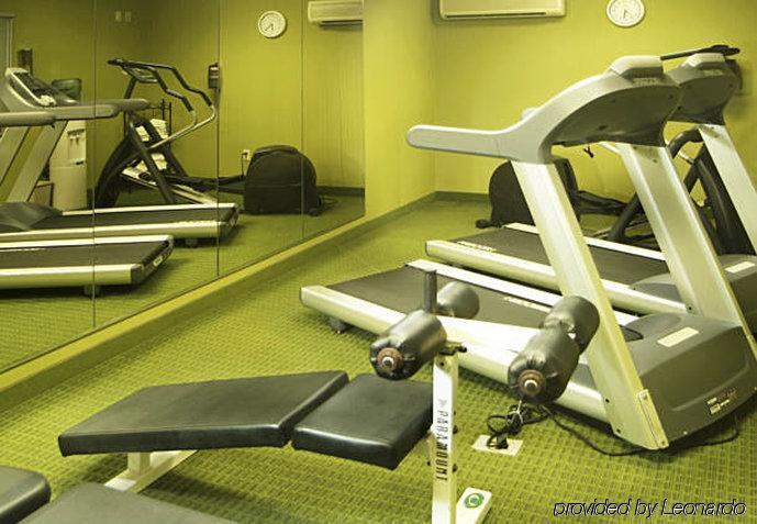 Fairfield Inn And Suites By Marriott Cincinnati Eastgate Съоръжения снимка