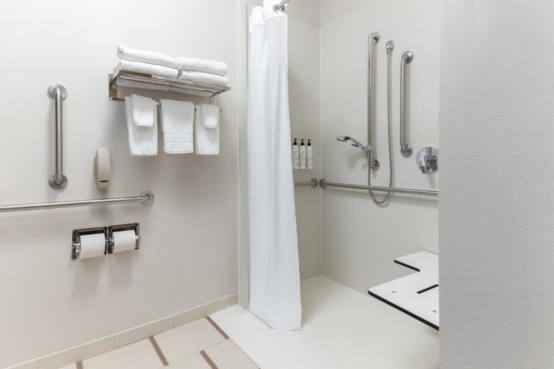 Fairfield Inn And Suites By Marriott Cincinnati Eastgate Екстериор снимка