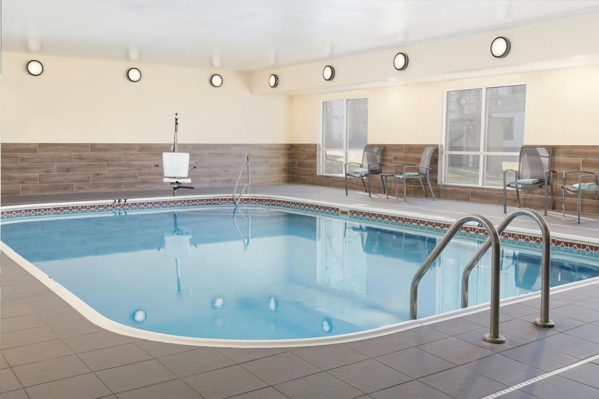 Fairfield Inn And Suites By Marriott Cincinnati Eastgate Екстериор снимка
