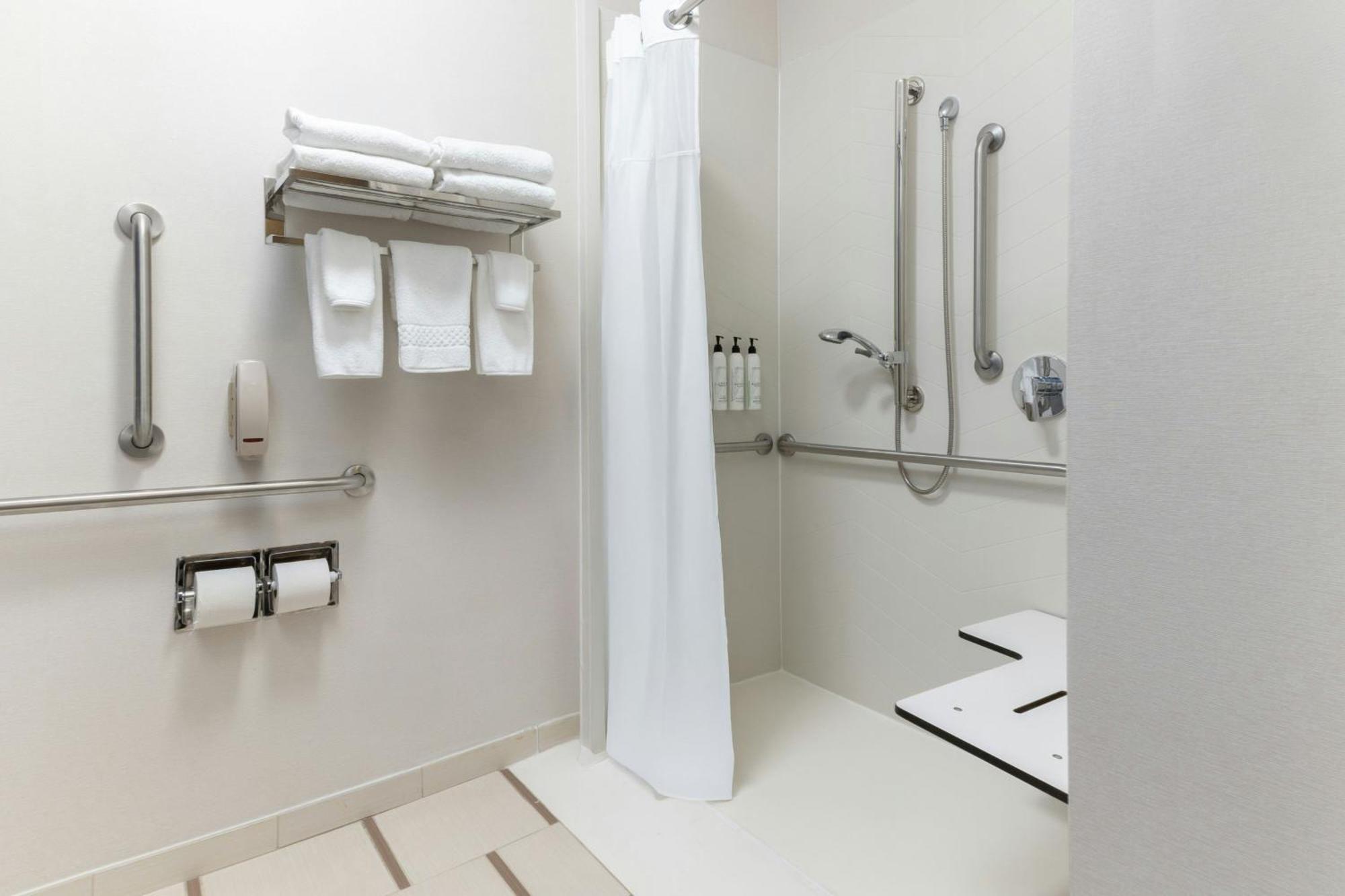 Fairfield Inn And Suites By Marriott Cincinnati Eastgate Екстериор снимка